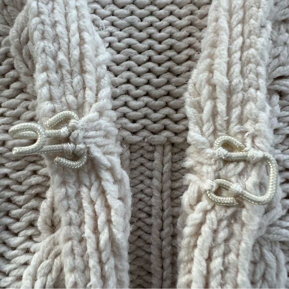 Eddie Bauer Cable Knit Soft  Ivory Long Sleeve One Hook Cardigan Sweater - Picture 5 of 10